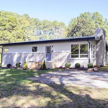 Gorgeous Renovated Home With Large & Private Lot Winchester Exterior photo
