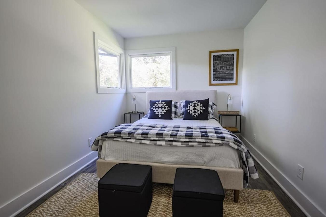 Gorgeous Renovated Home With Large & Private Lot Winchester Exterior photo